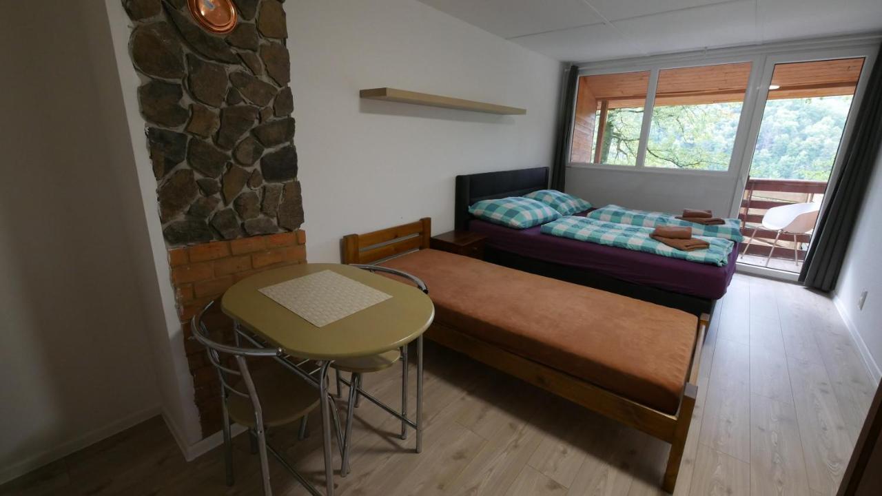 Hotel Chata U Rybare à Bítov Extérieur photo